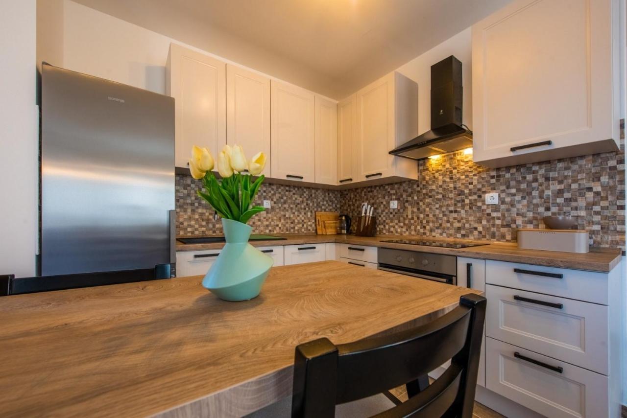 Apartman Paula Каштела Экстерьер фото