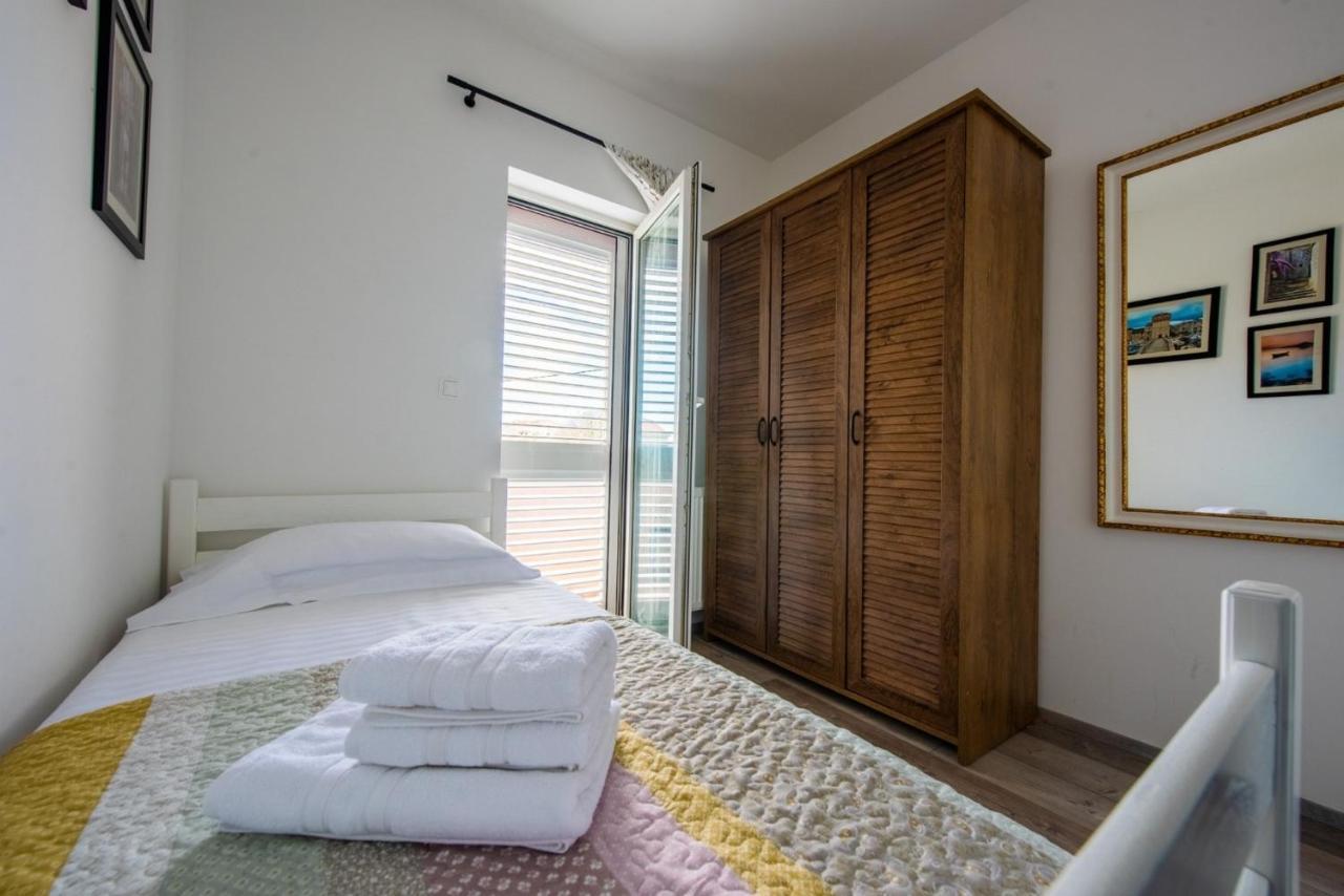 Apartman Paula Каштела Экстерьер фото