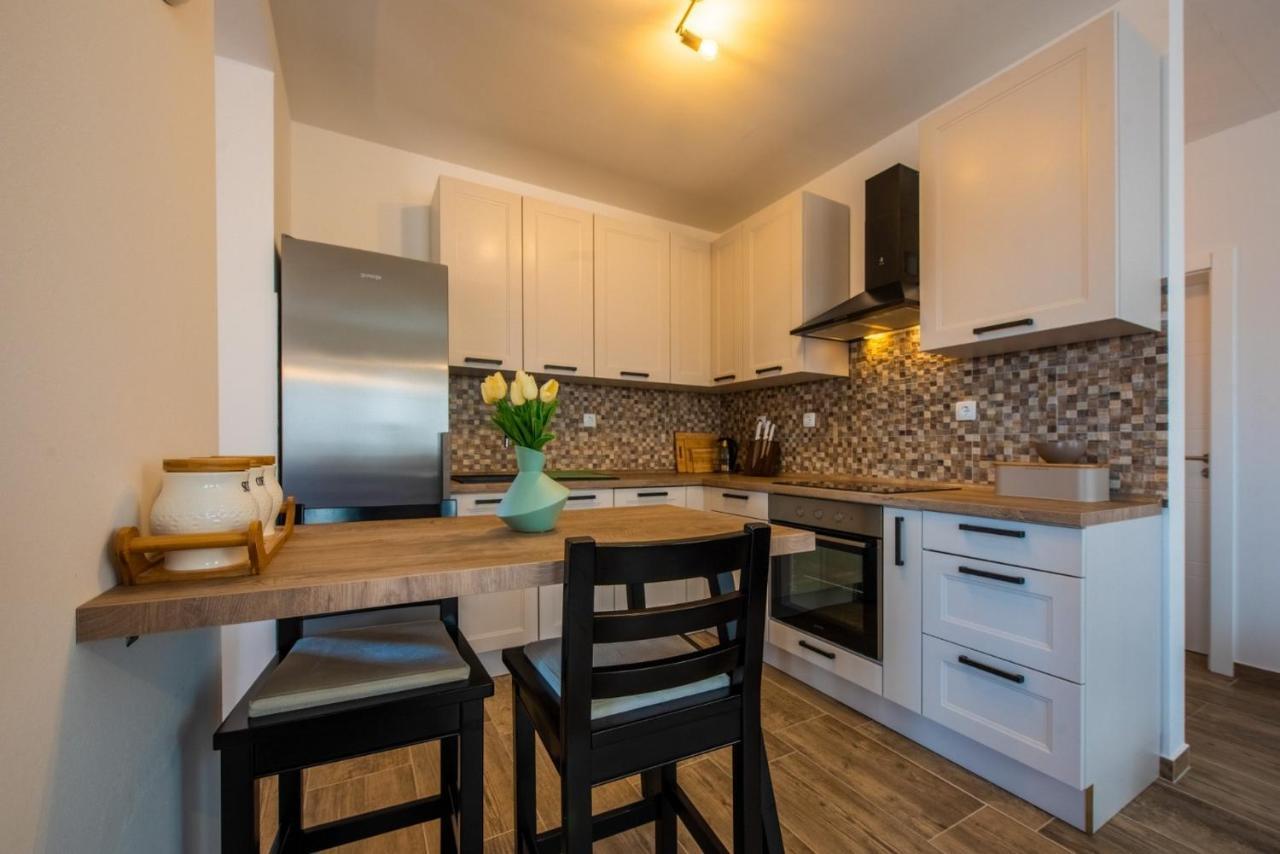 Apartman Paula Каштела Экстерьер фото